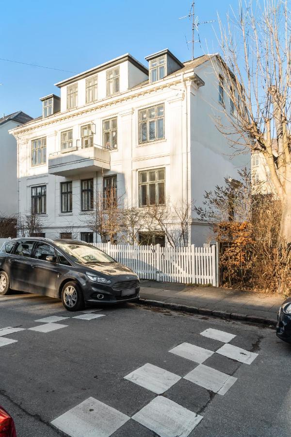 Rooms In Quiet White Villa Apartment Hortensiavej 8 On Frederiksberg C Kopenhagen Bagian luar foto